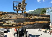 Гранит из Индии уже в Ялте